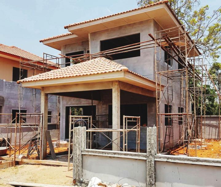 Nous construisons des maisons sur-mesure avec des matériaux durables.